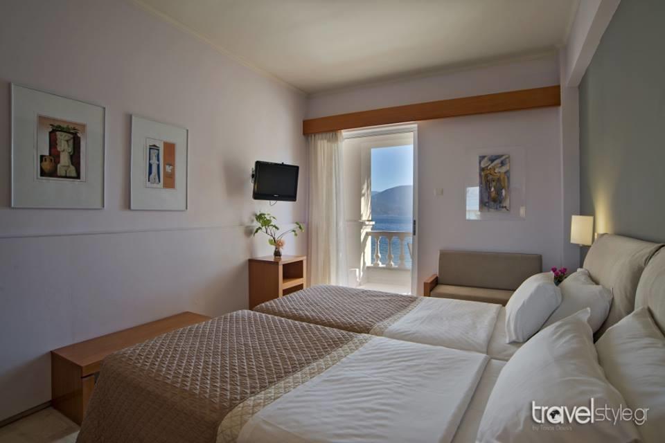 Antikyra Beach Hotel Exterior photo