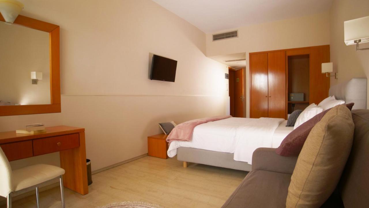 Antikyra Beach Hotel Exterior photo