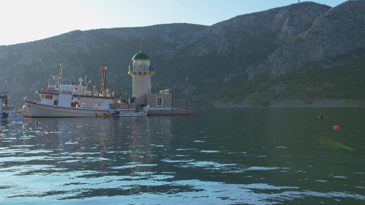 Antikyra Beach Hotel Exterior photo